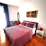 Melanija 1